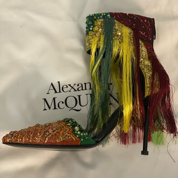 🔥NIB ALEXANDER MCQUEEN HARNESS BEADED POINT TOE PUMP MULTICOLOR FRINGE 37.5 - Picture 10 of 14
